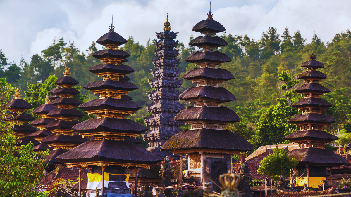 Bali Experiences Guide: Best Things to Do Across the Island Traditional Balinese temple complex at Besakih Temple with multi-tiered shrines in Bali.